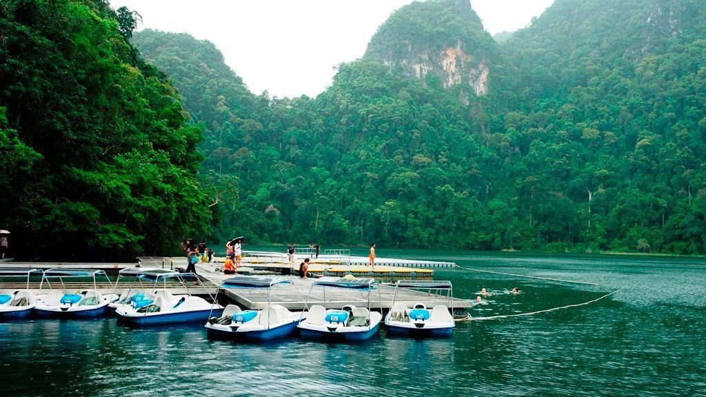 island hopping package (private boat) island hopping package (private boat)